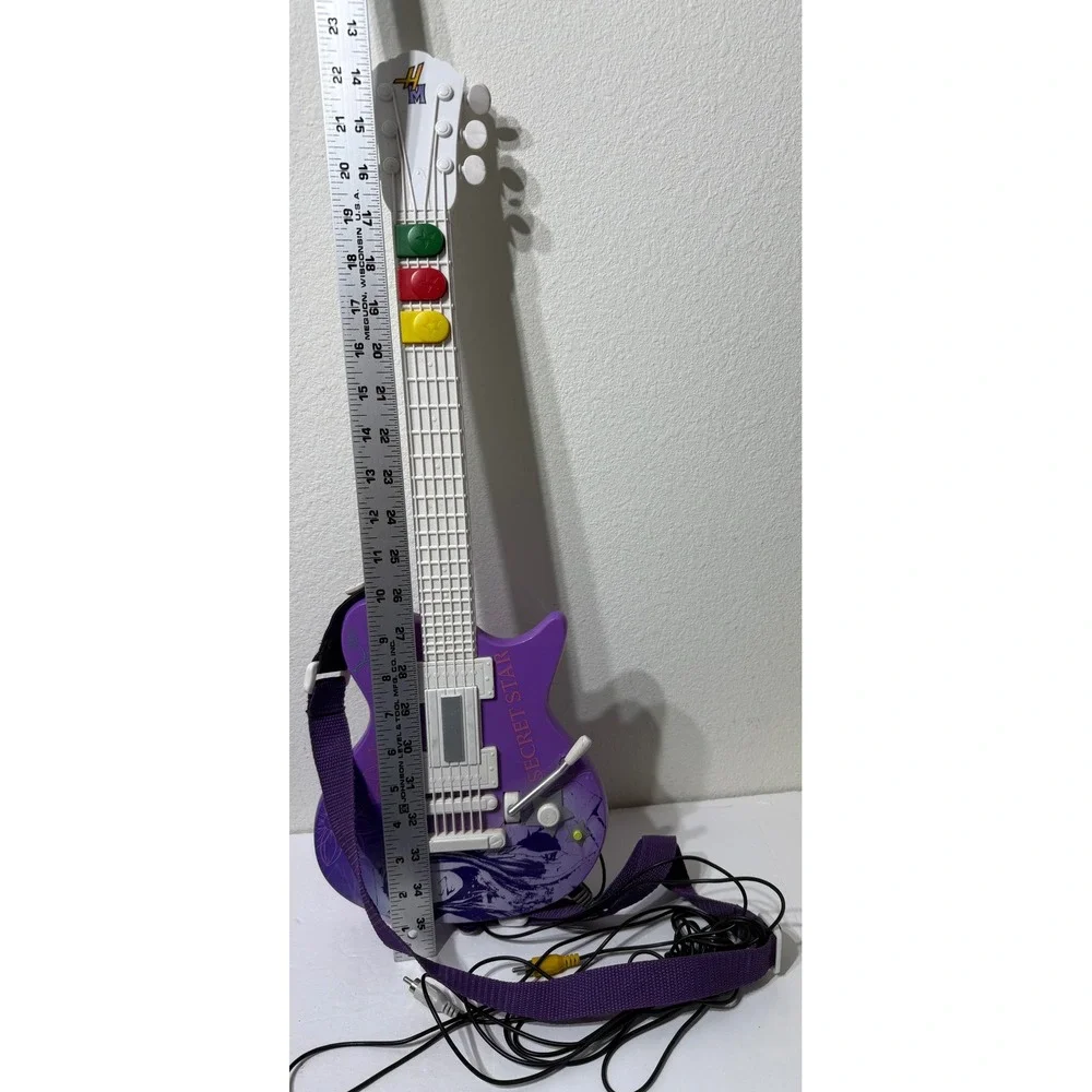 Disney Hannah Montana Secret Star TV Games Guitar Controller Purple 2008 Jakks